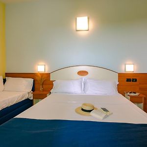 Camera con letto king size